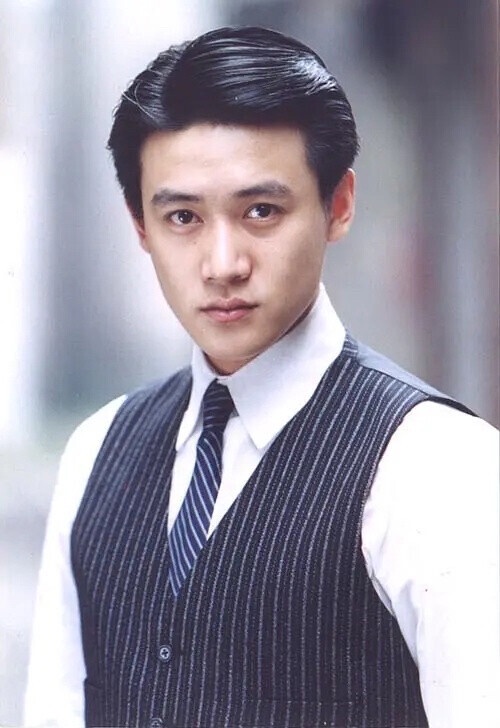 陸毅是中國網友時不時就會懷念的大帥哥之一，陸毅長相周正、氣質也好，同樣是淡顏帥哥。不少網友都稱讚陸毅年輕時的顏值真的可以打敗現在的一眾小鮮肉！