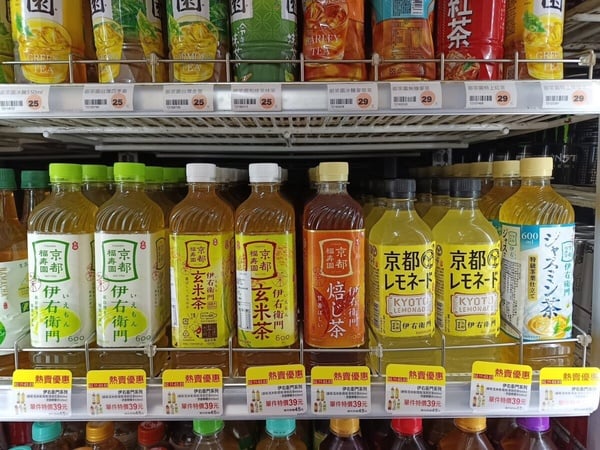 萊爾富超商買得到「日本多種茶飲料」