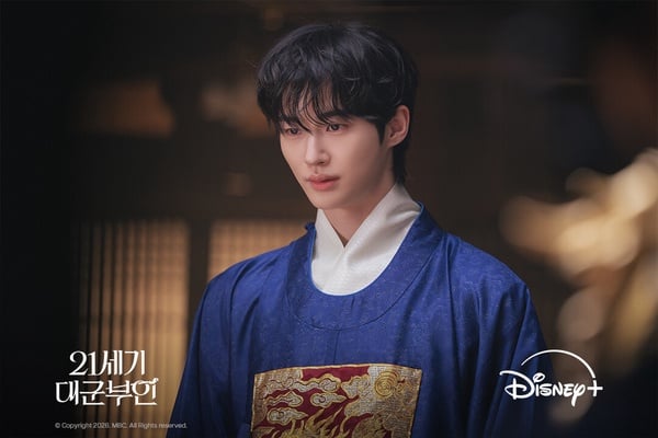 IU《21世紀大君夫人》有多強？收視率歷代第3、廣告全售出，創下「開播前就回本」紀錄