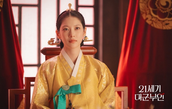 4月韓劇演員話題度TOP10！《21世紀大君夫人》IU、邊佑錫強勢霸榜，朱智勛第5贏河智苑