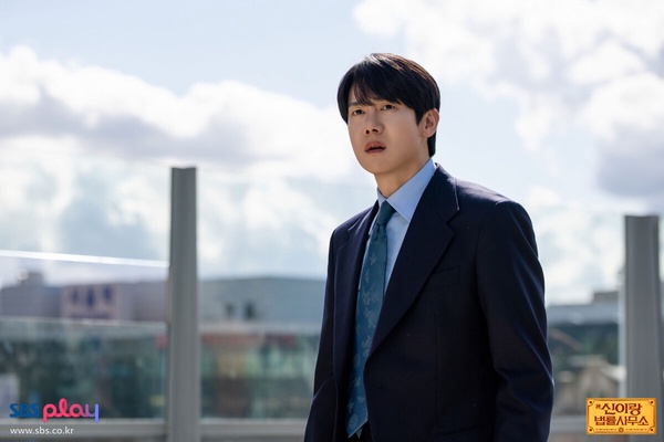4月韓劇演員話題度TOP10！《21世紀大君夫人》IU、邊佑錫強勢霸榜，朱智勛第5贏河智苑