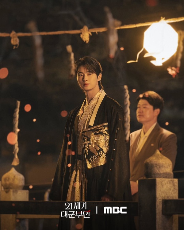 《21世紀大君夫人》開播評價不如預期？IU、邊佑錫CP感不足，狂吹兩人顏值連帶劇情空泛