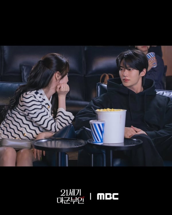 《21世紀大君夫人》開播評價不如預期？IU、邊佑錫CP感不足，狂吹兩人顏值遭批太空泛