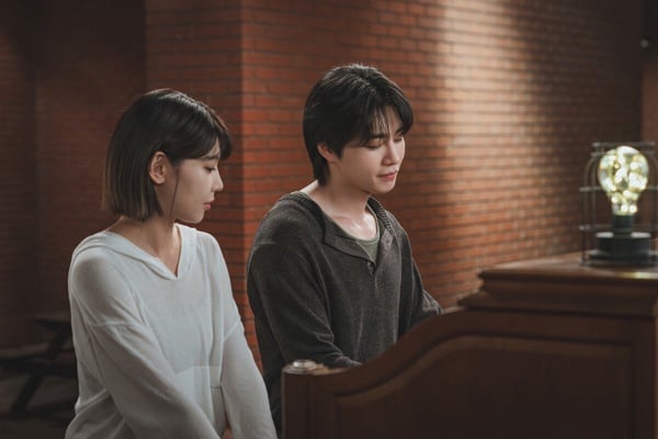 不只《21世紀大君夫人》！「收視率與評價成反比」韓劇：《努力克服自卑》收視低卻好評