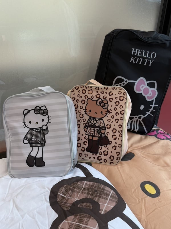 辣妹駕到！7-11「長腿KITTY」集點：70cm絨毛玩偶、絨毛吊飾盲盒、飲料杯套等55款看這