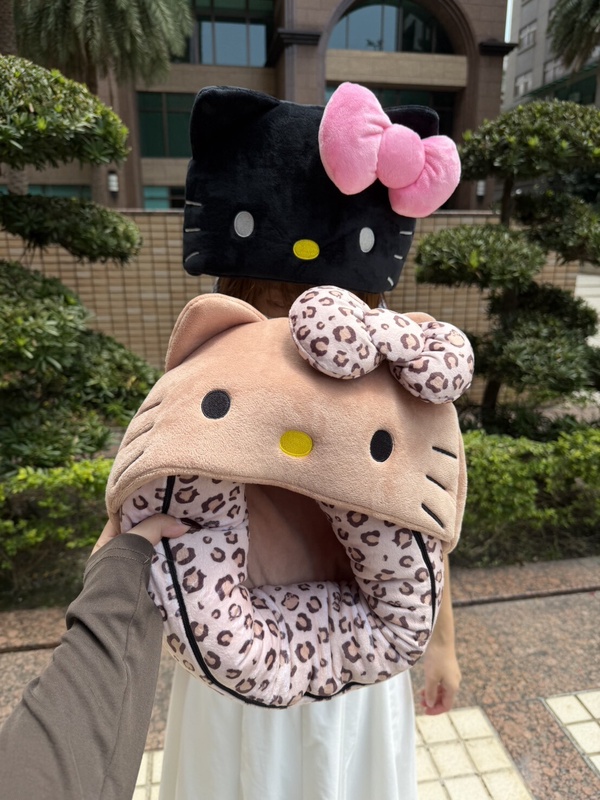 辣妹駕到！7-11「長腿KITTY」集點：70cm絨毛玩偶、絨毛吊飾盲盒、飲料杯套等55款看這
