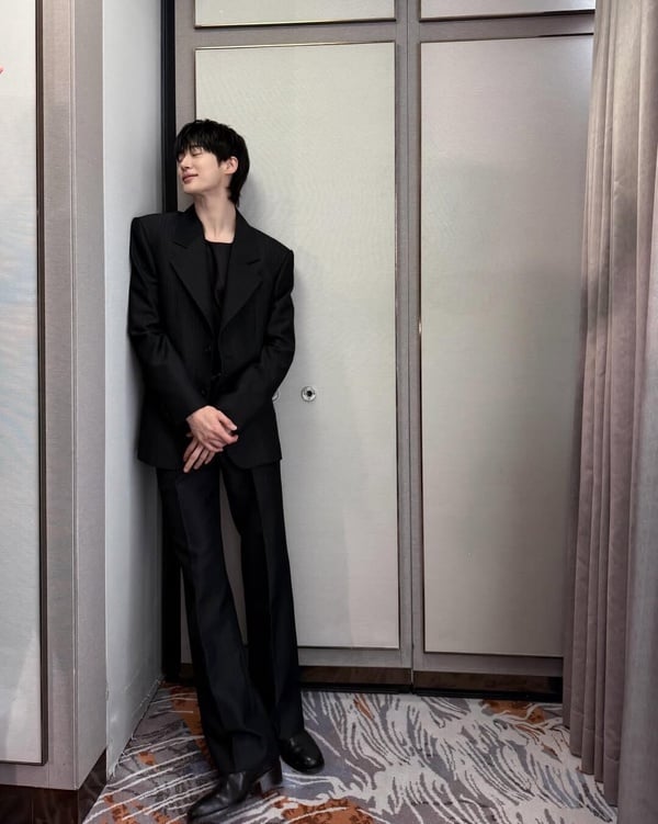 6位「身高190以上」韓劇男神！《21世紀大君夫人》邊佑錫190不是最高，他193比冰箱還高