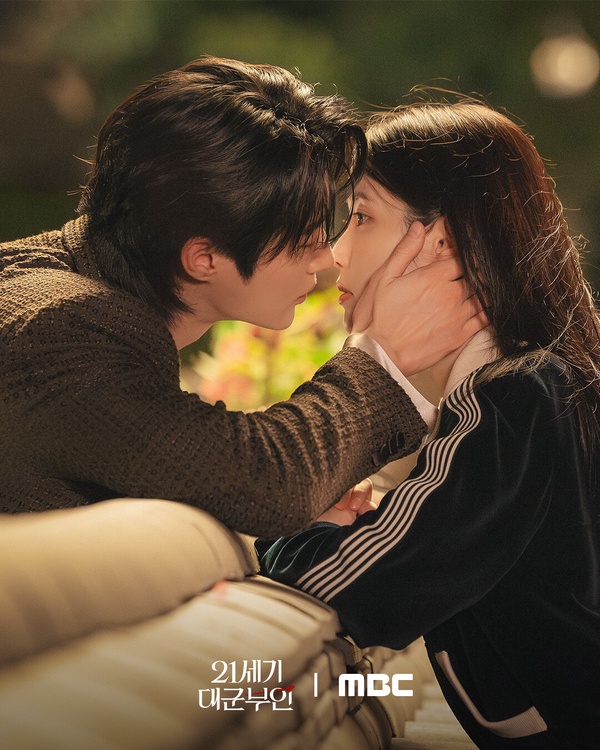 不只《21世紀大君夫人》必追！4月觀眾最愛韓劇TOP7！《神與律師事務所》第2，冠軍是它