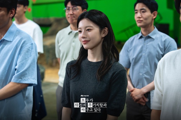 6部「容易被勸退」但超好看Netflix韓劇！《努力克服自卑的我們》必追，這部錯過會後悔