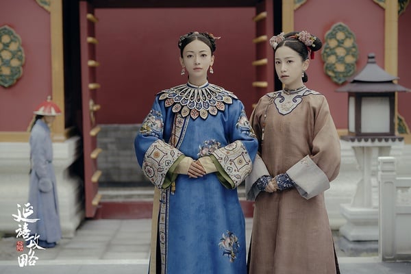 在《延禧攻略》之前，于正製作的劇都被罵是爛劇、抄襲劇，五顏六色的陽春服裝造型，更成為他的「標籤」，但《延禧攻略》成功替于正洗白，精緻的服化道與高質感的畫面，讓網友都驚呆了，當時還創造了「莫蘭迪色」風潮。