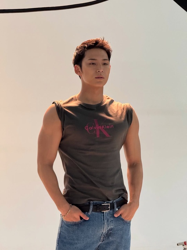 SEVENTEEN 金玟奎的11件事！超模身材實量卻超驚人，活潑熱情還迷糊的「大型犬」性格