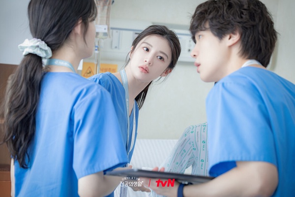 網議「原劇名更好」的韓劇：《努力克服自卑的我們》《愛情怎麼翻譯》直翻更符合劇情？