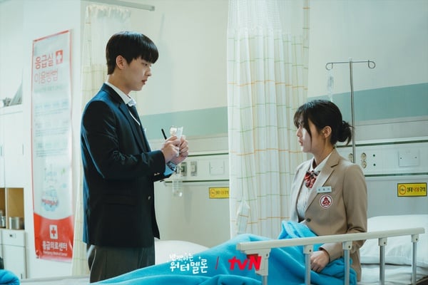IU《21世紀大君夫人》不如預期？6部「好看到不想棄劇」Netflix韓劇！這部9.7分零負評