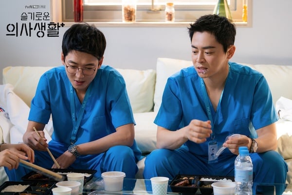 IU《21世紀大君夫人》不如預期？6部「好看到不想棄劇」Netflix韓劇！這部9.7分零負評