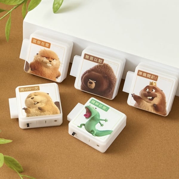 7-11「狸想世界」周邊登場！狸想世界小燈牌5款超逗趣，蜥蜴湯姆＆河狸收納飲料袋必收