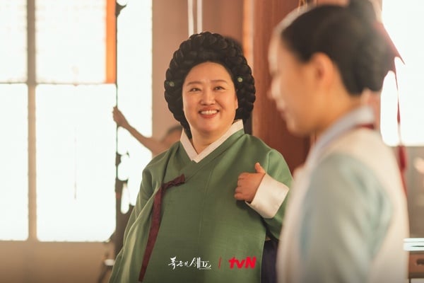 《21世紀大君夫人》邊佑錫是她的第3個王！崔尚宮帶過李彩玟文相敏，卻自招最愛「她」