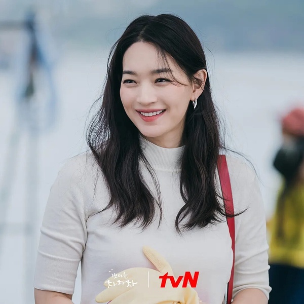 《21世紀大君夫人》IU演技惹議?6位「很會演愛情喜劇」韓劇女星！這位愛情劇女王沒雷過