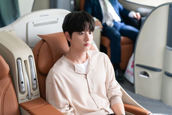 5月韓劇演員話題度TOP10：申惠善第5贏朴寶英，《21世紀大君夫人》IU、邊佑錫蟬聯冠亞