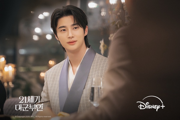 5月韓劇演員話題度TOP10：申惠善第5贏朴寶英，《21世紀大君夫人》IU、邊佑錫蟬聯冠亞