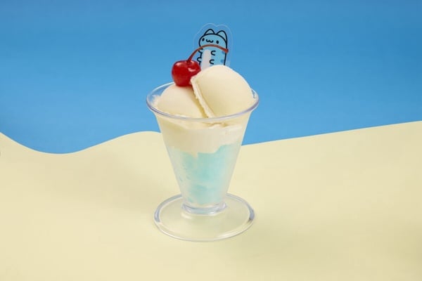 壽司郎×「咖波躲貓貓大戰」登場！周邊、主題店太可愛，聯名餐點贈盲袋鑰匙圈、冷水杯
