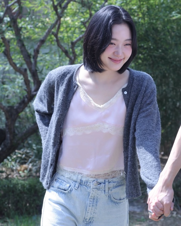 韓國90後百想影后僅四位！文佳煐成首位95後影后，她20歲便登頂「百想史上最年輕影后」