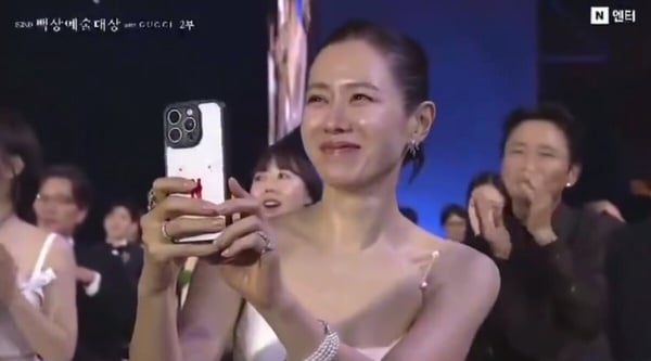 《韓國製造》玄彬百想62封帝！甜告白孫藝珍母子：「愛你們！」老婆孫藝珍秒拿手機狂拍