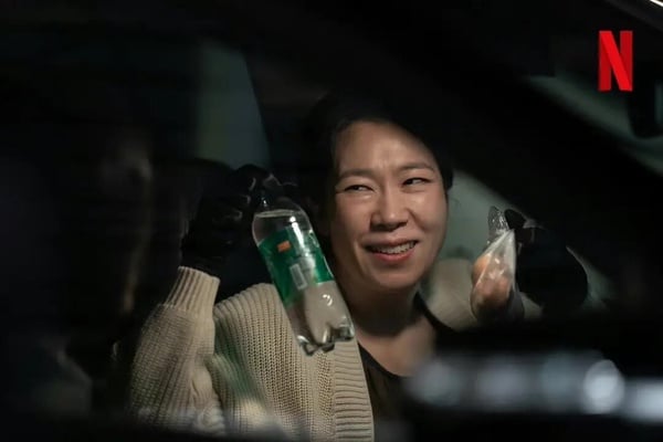 比《21世紀大君》高評7部NETFLIX獲百想肯定韓劇！《妳和其餘的一切》好看，這部超神