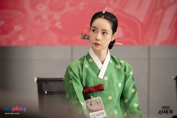 《我的王室死對頭》爆笑必追！6大劇情看點+網友評價：惡女林智妍穿越，遇上瘋批財閥