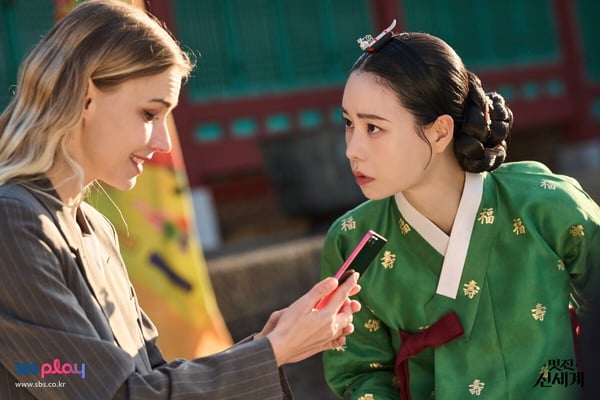 《我的王室死對頭》爆笑必追！6大劇情看點+網友評價：惡女林智妍穿越，遇上瘋批財閥