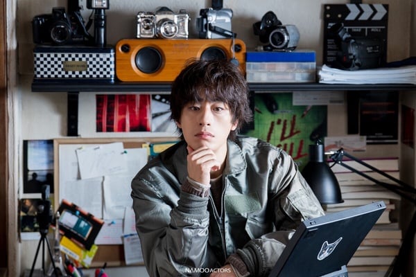 《努力克服自卑》具教煥10件事：與導演女友愛情長跑13年，因獨特嗓音被質疑「裝可愛」