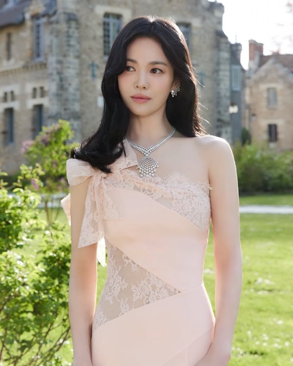 外網票選最美韓劇女星TOP10!《21世紀大君夫人》IU第5《訂閱男友》Jisoo第3,冠軍是真美