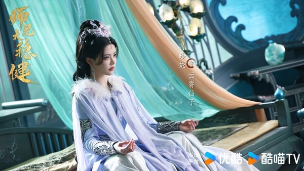 《師兄太穩健》改編自言歸正傳的小說《我師兄實在太穩健了》，這部劇有人認為體裁比較接近仙俠，但原榜單也將它歸類為武俠片單一起票選。《師兄太穩健》找來《白月梵星》敖瑞鵬，搭檔《長月燼明》女三孫珍妮。劇情很有趣，原著小說是重生文呢！
