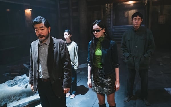 Netflix《超能路人甲》劇情、角色介紹：朴恩斌第1集就死掉，結局伏筆疑有「第二季」！