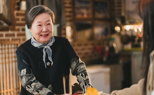 Netflix《超能路人甲》劇情、角色介紹：朴恩斌第1集就死掉，結局伏筆疑有「第二季」！