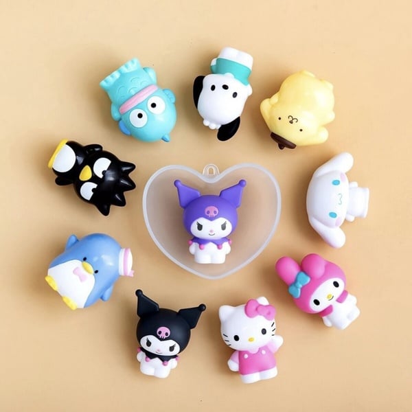 7-11「三麗鷗盲盒新品」：三麗鷗解體拼圖蜂蜜、澎澎愛心掛飾、KITTY迷你後背包盲盒！