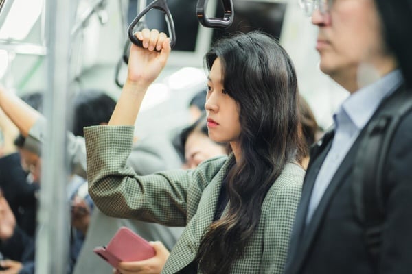 找工作就像在相親！6個「新鮮人面試」必備心態：從「我值不值得」到「我們是否合適」