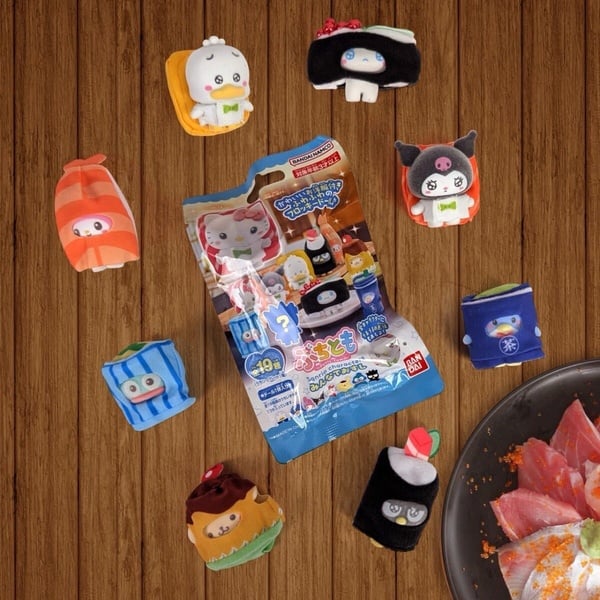 7-11「三麗鷗周邊」可愛登場！三麗鷗吃壽司盲盒、三麗鷗鏡梳盲盒、三麗鷗萬用包超欠收