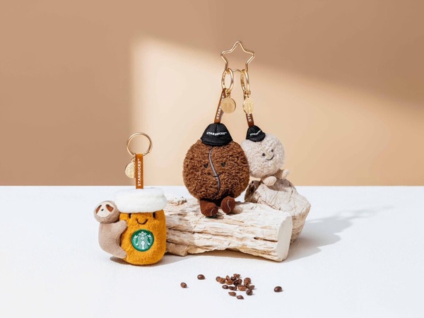 買一送一！星巴克新品登場：蘋果山竹爆爆珠星沁爽、冰雪星沁爽、樹懶周邊、糕點一次看