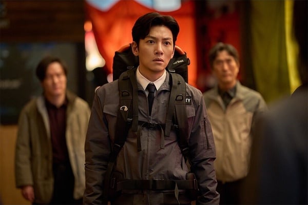 5個「勞模」韓劇演員：朴信惠生完二胎立刻回歸《來自地獄的法官2》，申惠善也上榜！