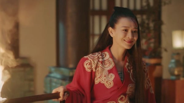 《皓鑭傳》趙雅因為是厲后的女兒，從小嬌生慣養，讓她養出了偏執的個性，幾近瘋狂，用盡所有手段要得到贏異人，得不到就想毀掉。在她送給贏異人的衣服裡，故意藏針要刺傷他，然後告訴他：「我也要讓你感受痛的滋味。」有點人格分裂的感覺。
