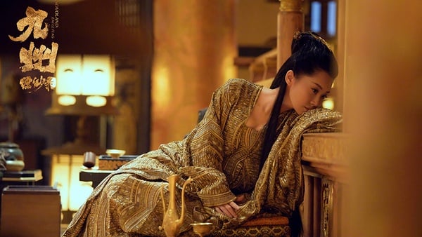 《九州縹緲錄》白凌波是胤朝的長公主，是九州大陸少有的女權謀家，很多男人的城府與胸襟都不及她一半，可見白凌波是一個很可怕的存在，而且她還是個絕色美人。