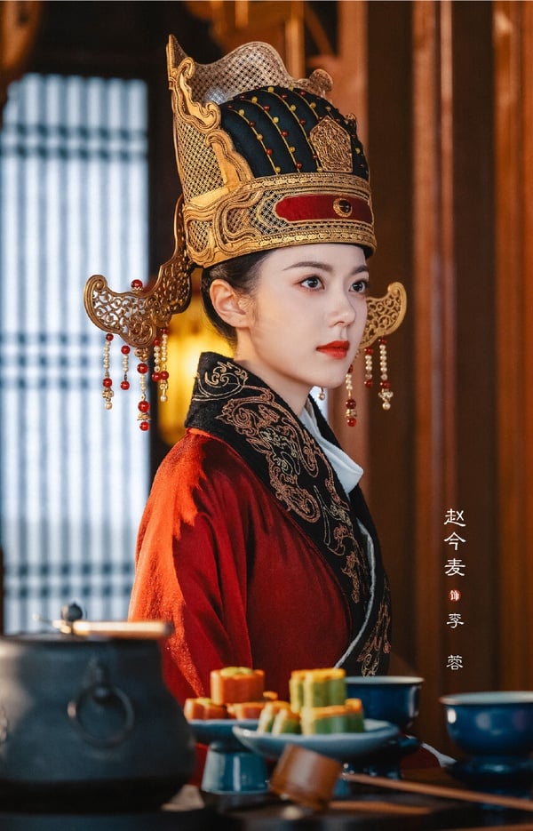 《度華年》找來趙今麥搭檔張凌赫，這是長公主和駙馬雙重生的故事。前世長公主李蓉與駙馬裴文宣相愛，卻因誤會漸漸變成政敵直到臨死前都誤以為是丈夫下的毒手，進而錯殺了世界上唯一真心在乎她的人，淒涼度過了僅38年的一生。重生回到18歲，她要扭轉命運，也與裴文宣解開誤會。