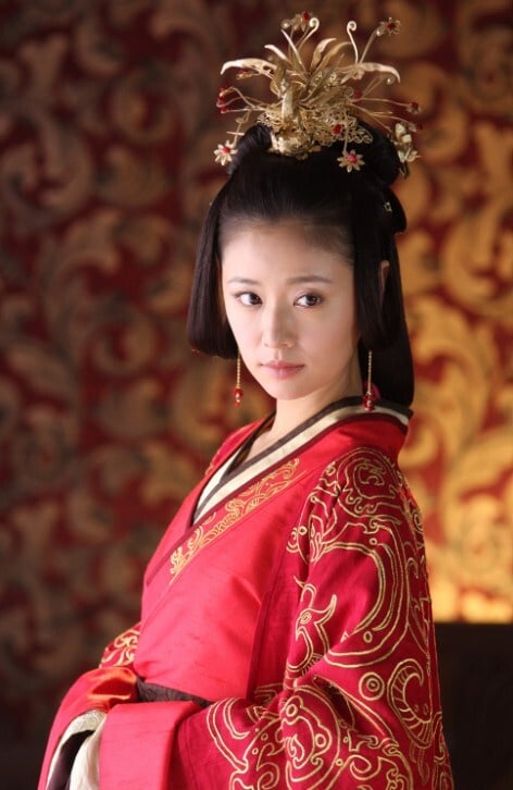 《美人心計》是早期經典的宮鬥劇，演這部劇時，楊冪還沒有像後來那麼火呢！而《美人心計》早年也被說是瑪麗蘇，所有男人都瘋狂愛著女主。但其實多年後回看，很多人都覺得《美人心計》在宮鬥、權謀都劇情線塑造得很不錯。