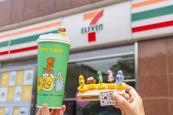 7-11 CITY CAFEＸJOGUMAN登場！新品真果芭樂氣泡咖啡、JOGUMAN杯塞必收，再推咖啡優惠