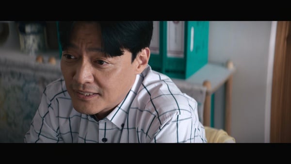《鐵拳教育》持刀砍老師是真的！5大真實事件：韓國雙胞胎姐妹從校排121名衝到全校第一