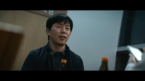 《鐵拳教育》持刀砍老師是真的！5大真實事件：韓國雙胞胎姐妹從校排121名衝到全校第一