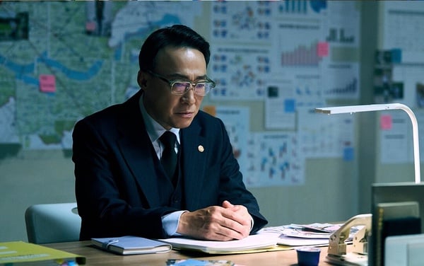 《鐵拳教育》揭教育界5大現況：半夜被家長訊息、電話騷擾，老師怕學生已是「常態」？