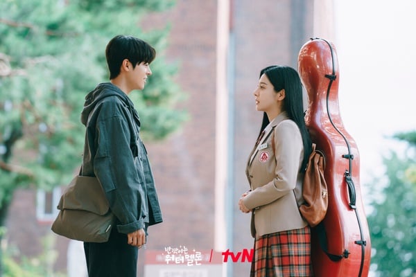 端午連假必追10部Netflix超好看韓劇！《鐵拳教育》《王室死對頭》必追，這部確實上癮