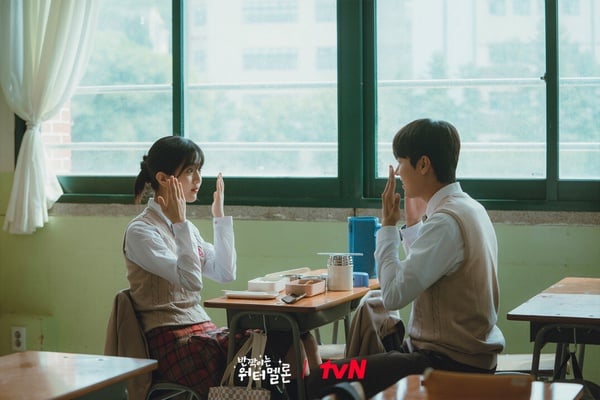 端午連假必追10部Netflix超好看韓劇！《鐵拳教育》《王室死對頭》必追，這部確實上癮