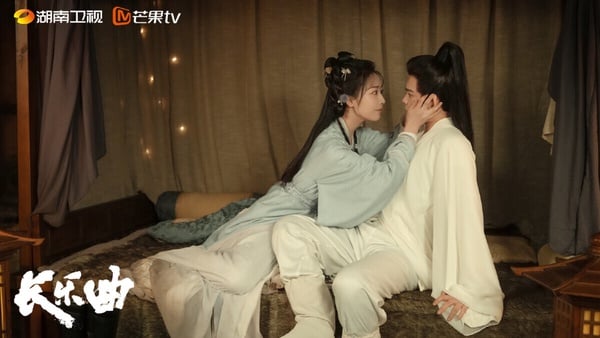 《長樂曲》是近年評價不錯的黑馬古裝劇，先婚後愛設定，還結合了替嫁、探案情節，節奏飛速。《長樂曲》講述顏府庶女顏幸擁有一身斷案本領，她考入刑部成為一名女官，然而因三姐逃婚，顏幸不得不替姐出嫁，和內衛府大閣領沈渡成婚。